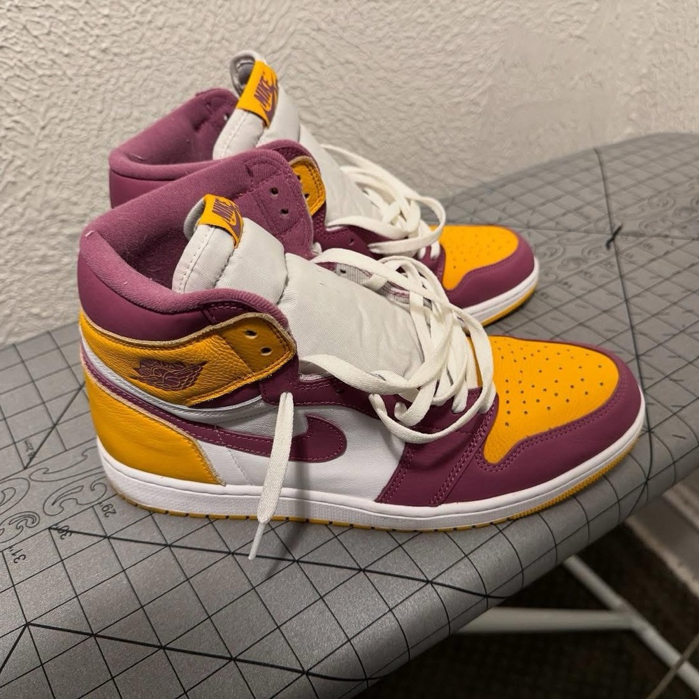 Men's Maroon and Yellow Athletic High-Tops